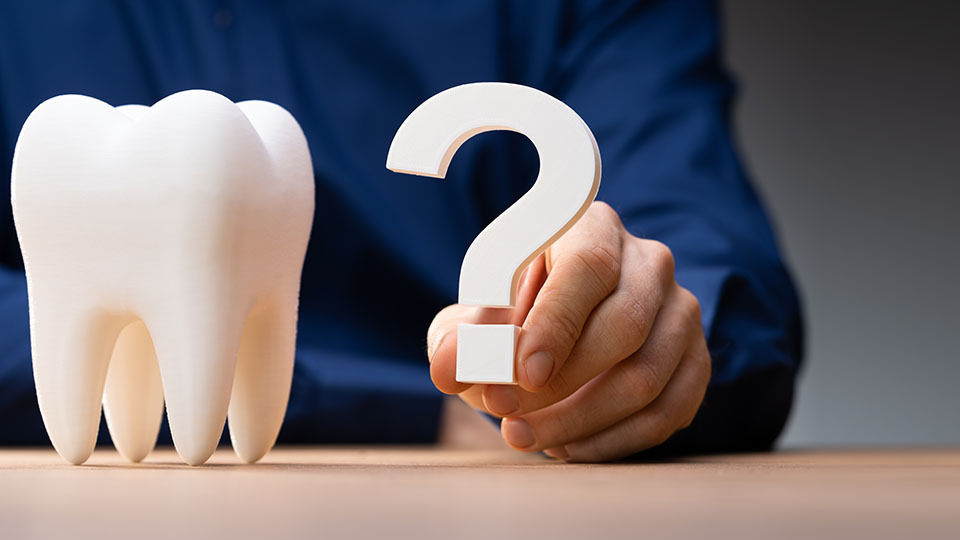 Wir setzen Ihr Zahnimplantat in Regen - FAQ