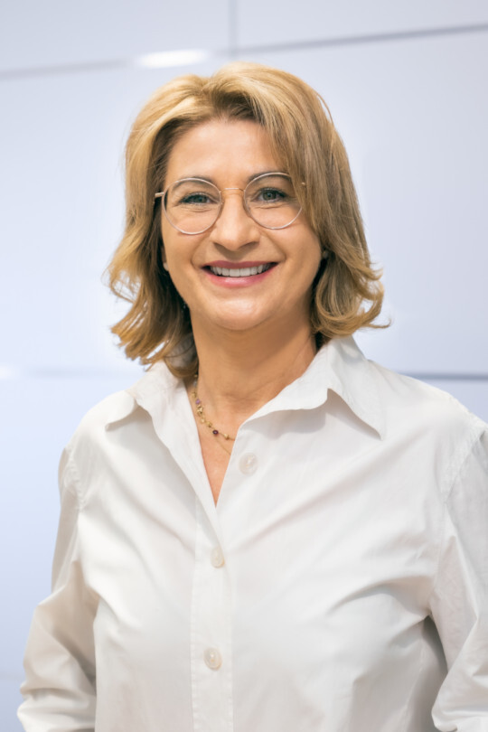 Barbara Maderer, Office Management