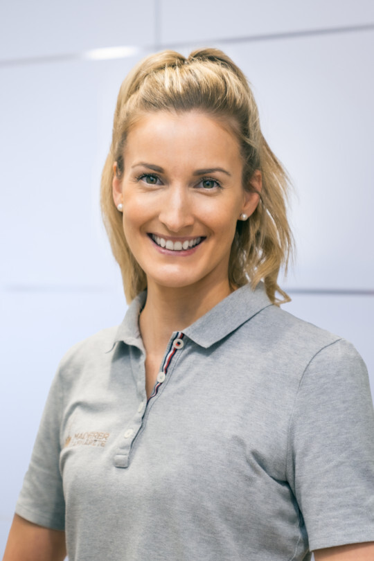 Rebecca Kiefl , (Leitung) Zahnmedizinische Prophylaxeassistentin (ZMP) (zur Zeit im Mutterschutz)