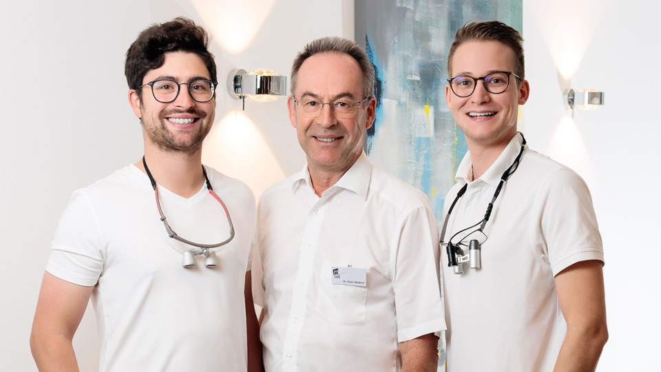 Maderer Zahnärzte - Ihre Spezialisten für Zahnmedizin & Implantate in Regen